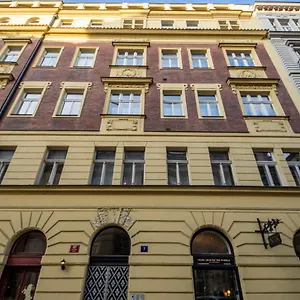 Autentic Platnerska Apartment Prague